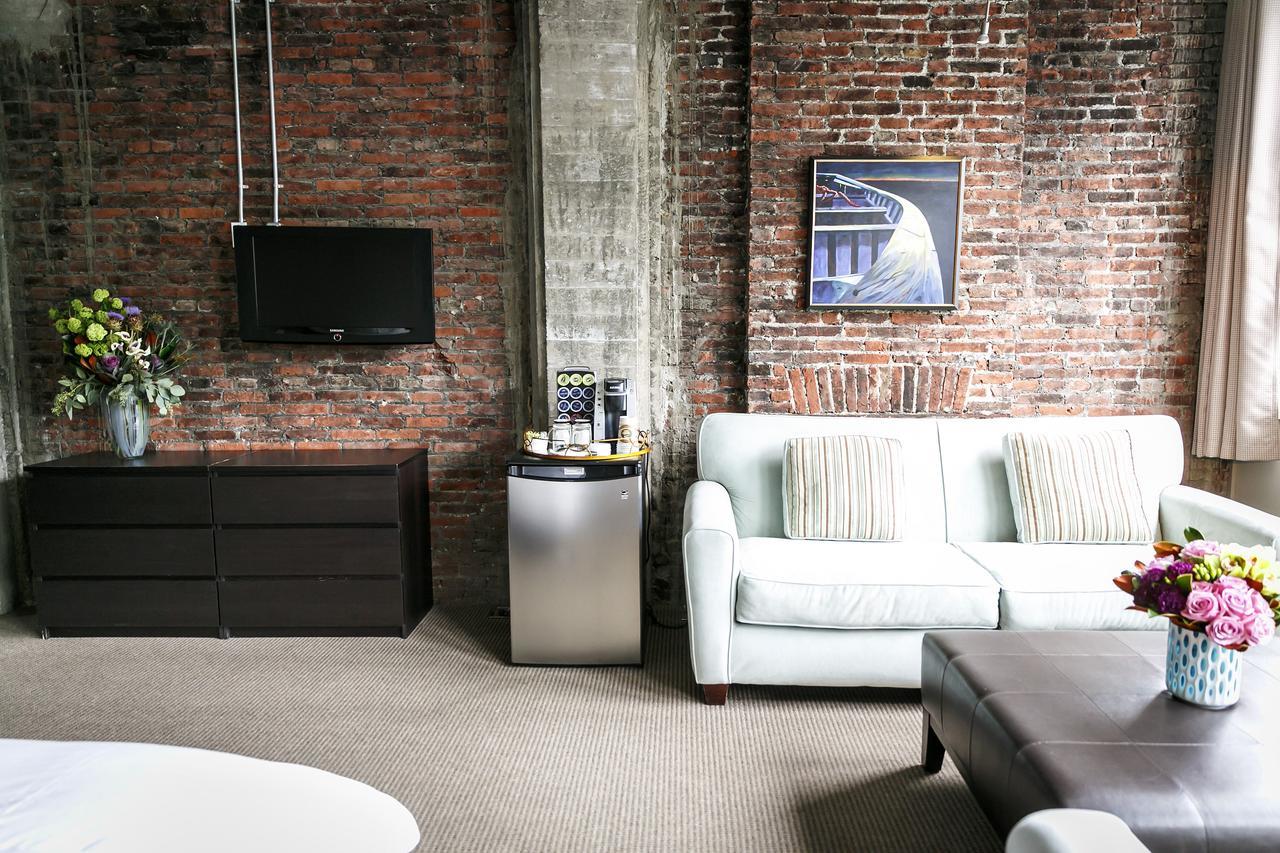 Hotel Blue On Water St. John's Esterno foto